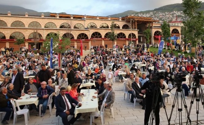 Bursa'da tarihi hanlarda 'kahve' buluşması