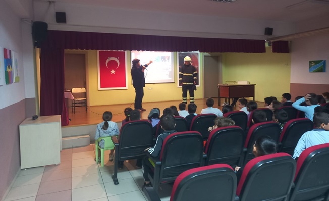 Öğrenciler itfaiyecilik mesleğini öğrendi