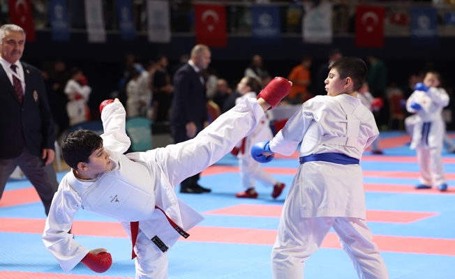 Kocaeli’de karate resitali yaşandı