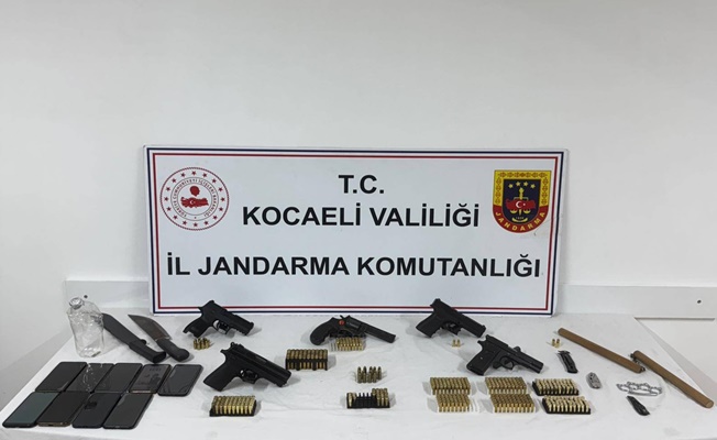 Jandarma'dan silah kaçakçılarına operasyon!