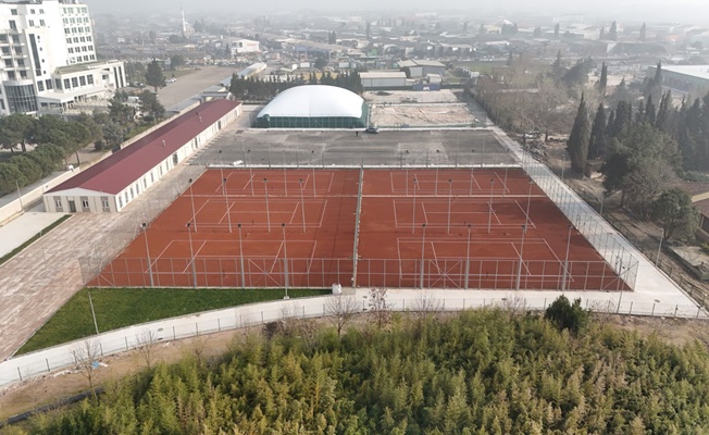 Büyükşehir, Kocaeli’nin en kapsamlı tenis merkezini tamamladı