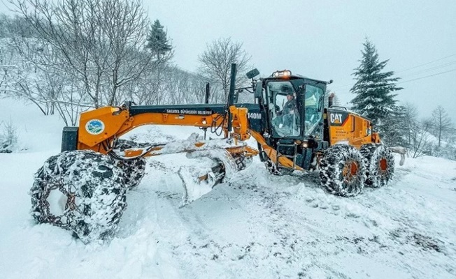 Sakarya  Büyükşehir'den kar mesaisi