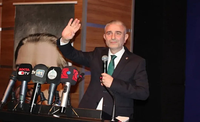 AKP Gebze'de Recep Kaya yeniden başkan